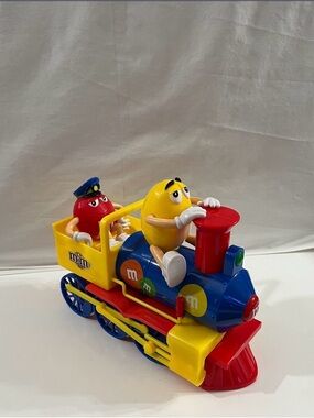 M&M'S Yellow & Red Character Train Candy Dispenser